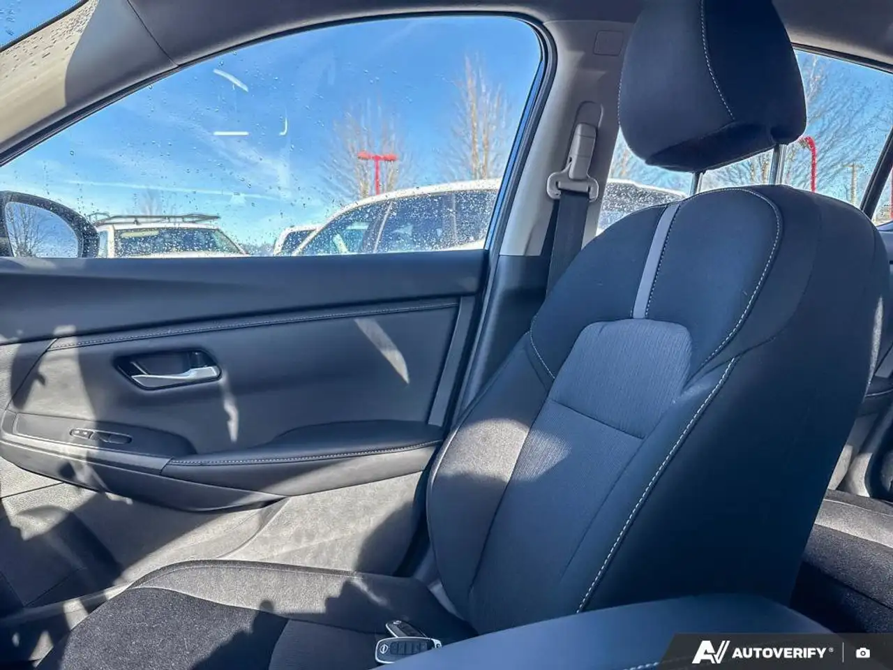 Nissan Sentra снимка Nissan Sentra