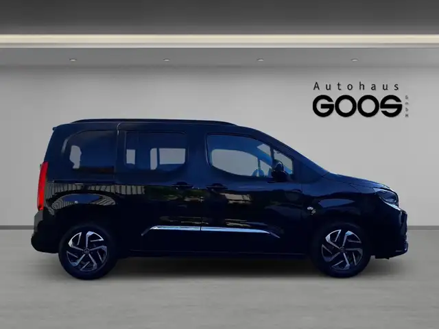 Toyota Proace City view 6