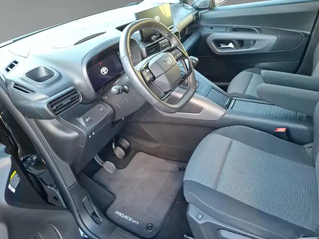 Toyota Proace City view 10