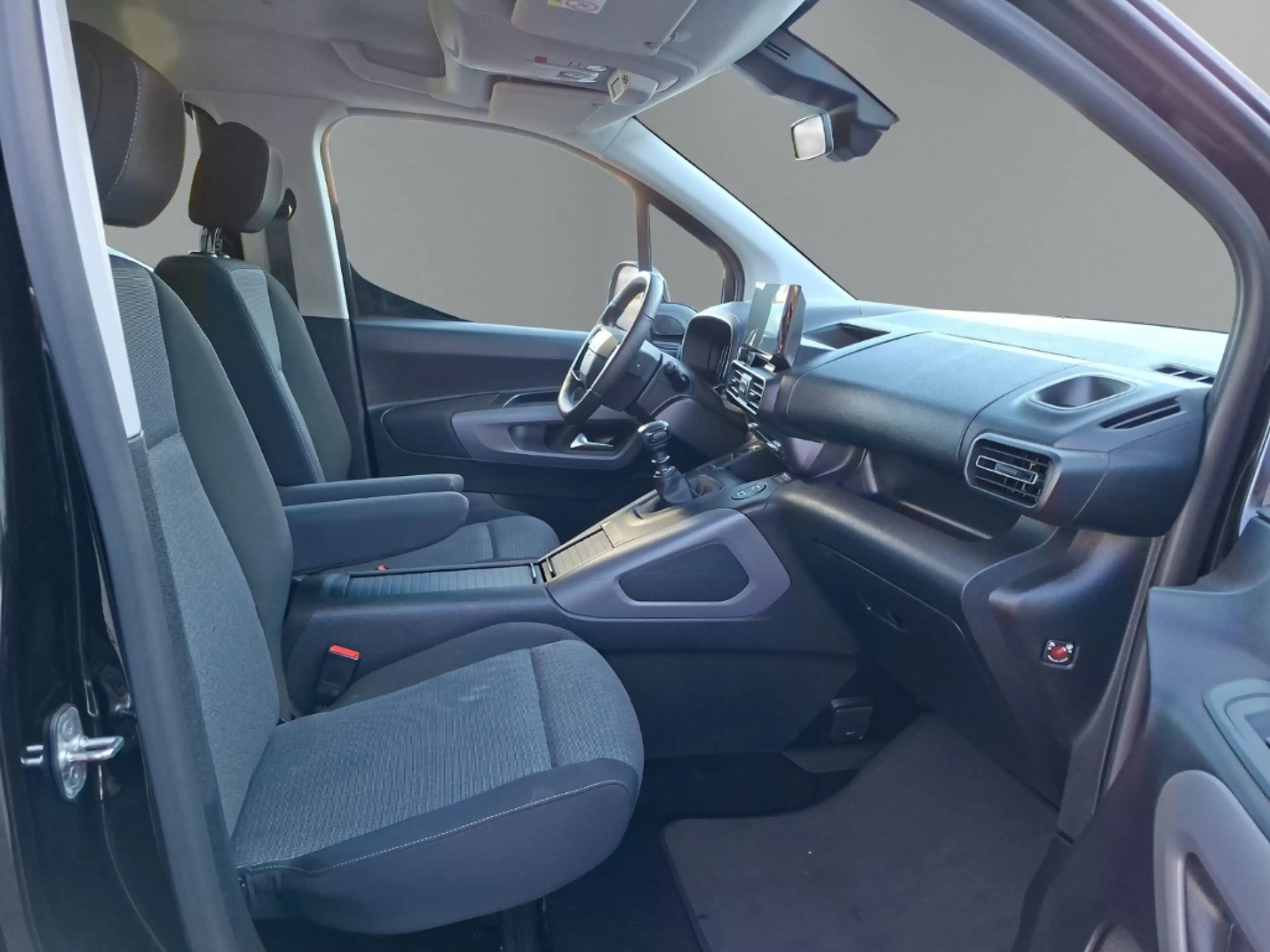 Toyota Proace City Verso L1 Team Deutschland Navi LED Apple CarPlay A — photo 12