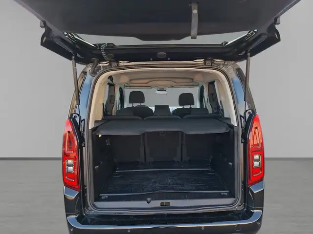 Toyota Proace City view 9
