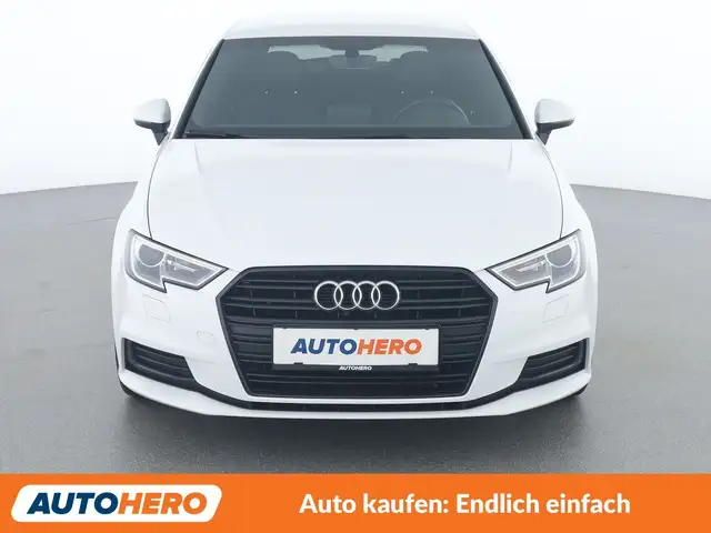 Audi A3 view 9