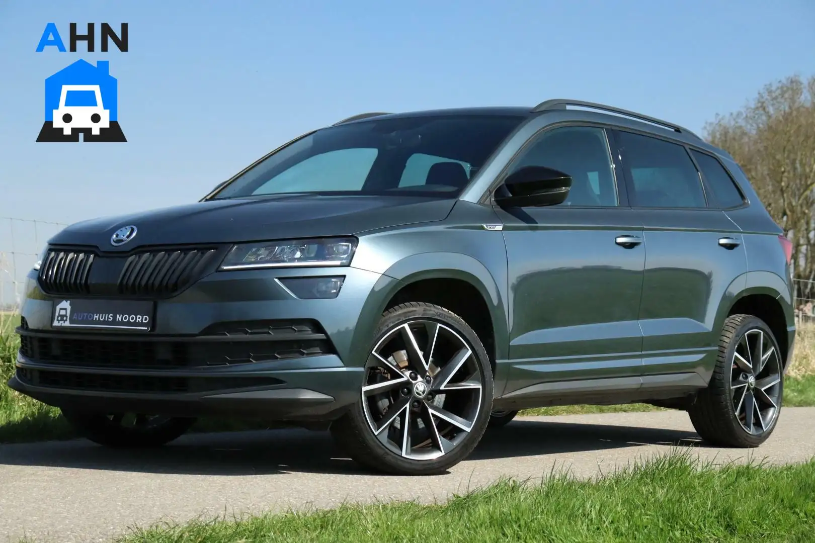 Skoda Karoq 1.5 TSI / 150 PK / DSG / Sportline / Black Edition Grau - 1