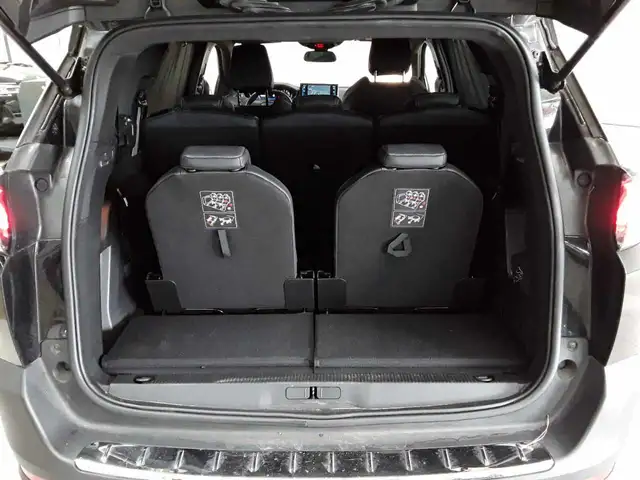 Peugeot 5008 view 15