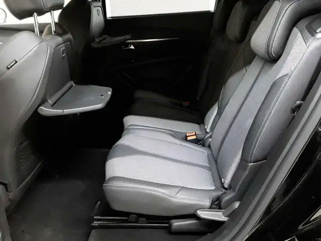 Peugeot 5008 view 13