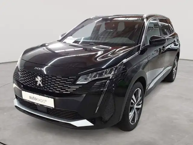 Peugeot 5008 view 2