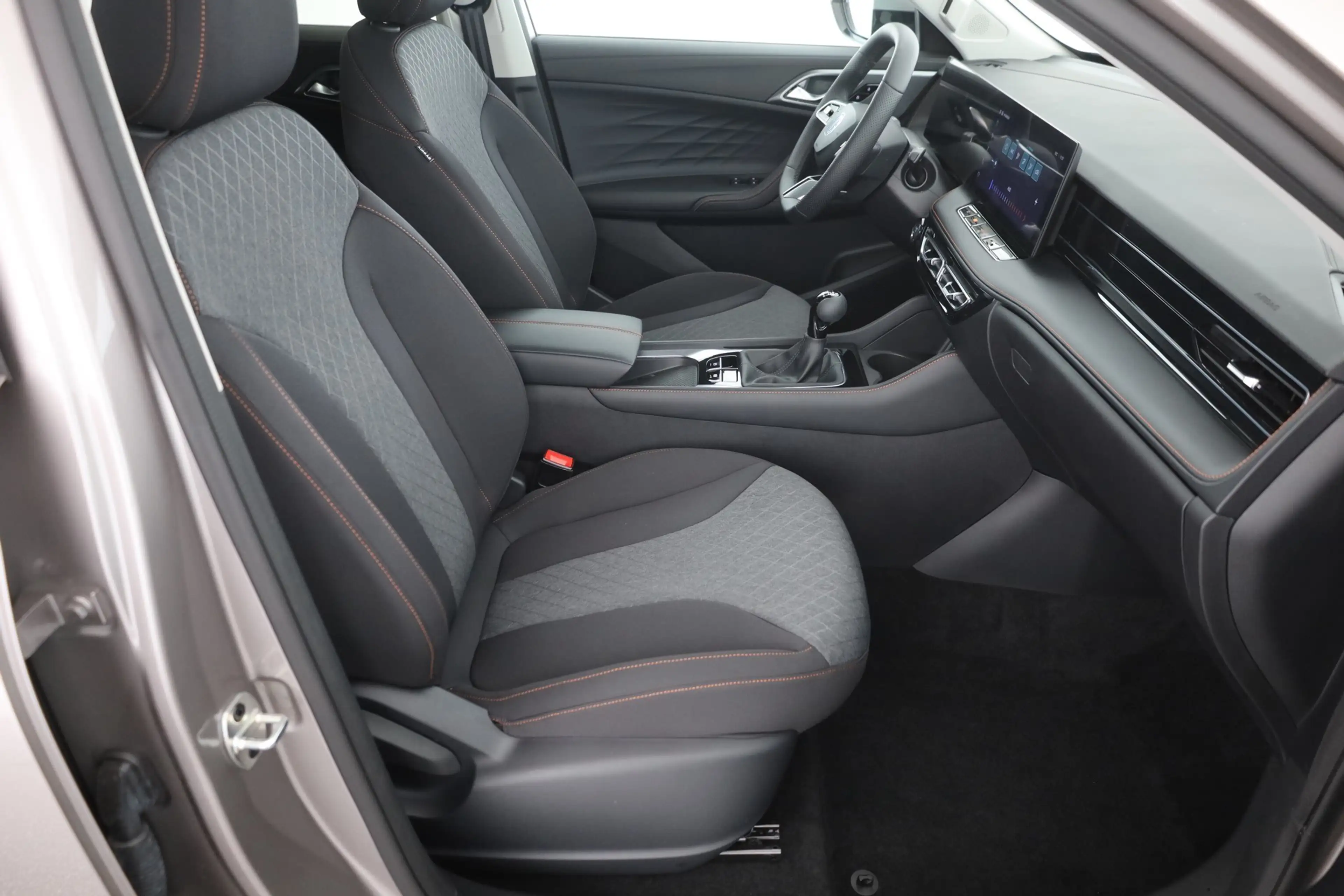 MG HS 1.5 T-GDI Comfort LED Navi Kamera — photo 22