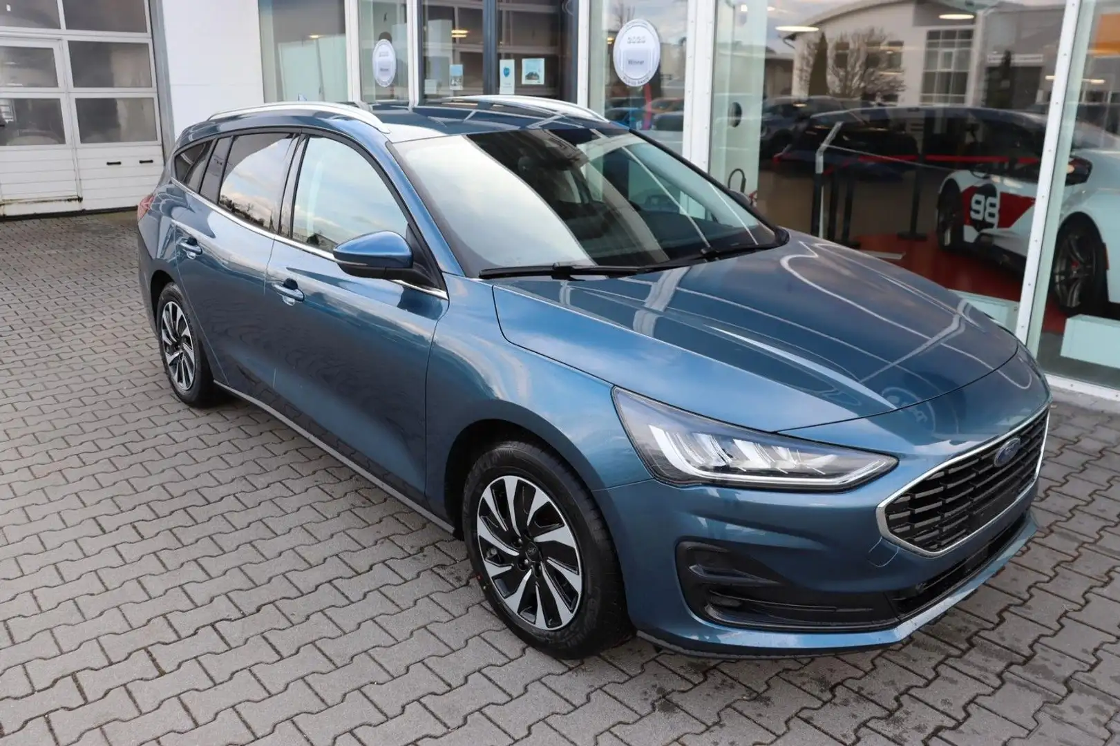 Ford Focus Titanium EDITION 1.0 EcoB. 4,99% FIN* AHK Blau - 2