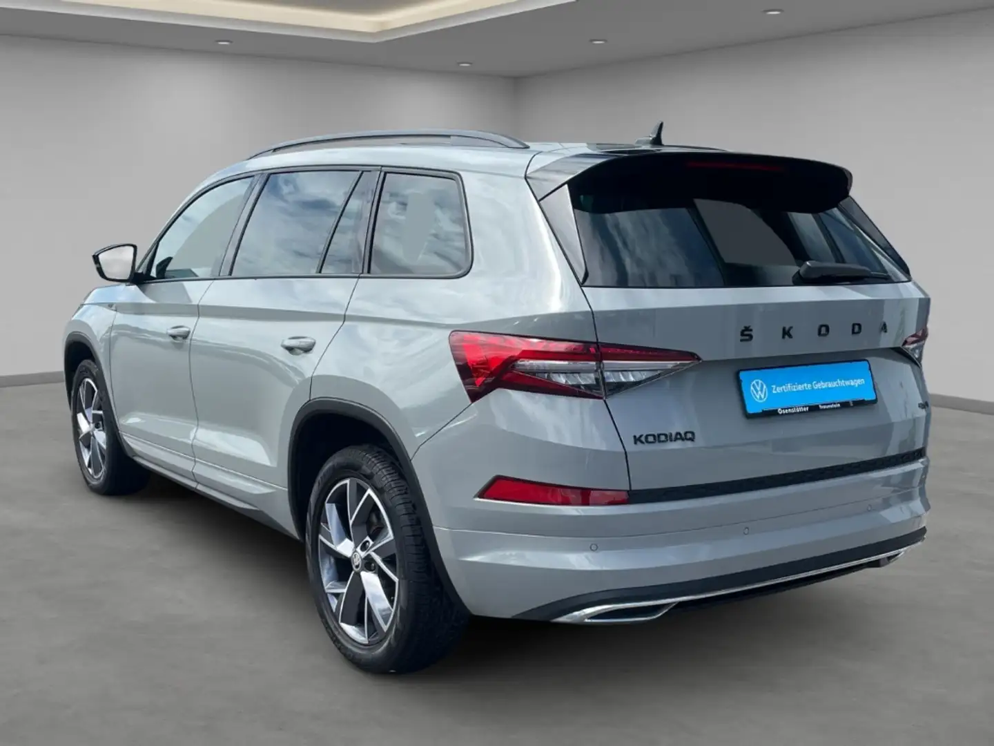 Skoda Kodiaq 2,0 TSI Sportline 4x4 Matrix Pano Navi SHZ+ Grau - 2