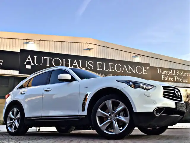 Infiniti FX 30d S Aut.~Navi~360°~Abstandtempo.~Xenon