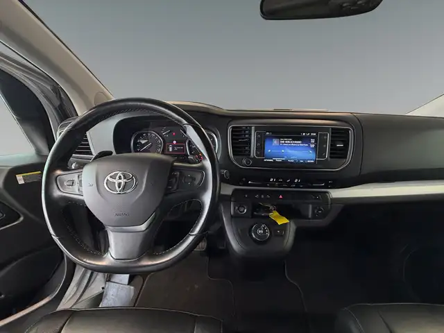 Toyota Proace view 11