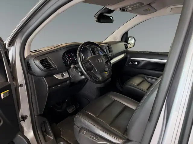 Toyota Proace view 10