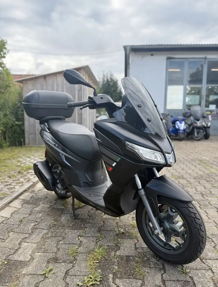 Aprilia SXR 50