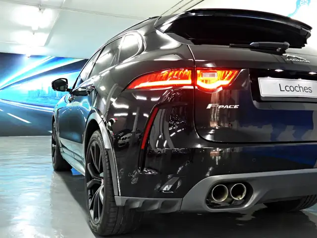 Jaguar F-Pace view 5
