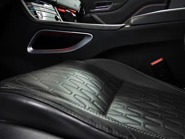 Jaguar F-Pace view 13