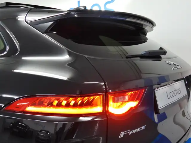 Jaguar F-Pace view 4