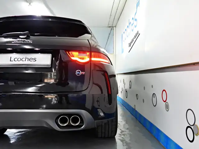 Jaguar F-Pace view 2