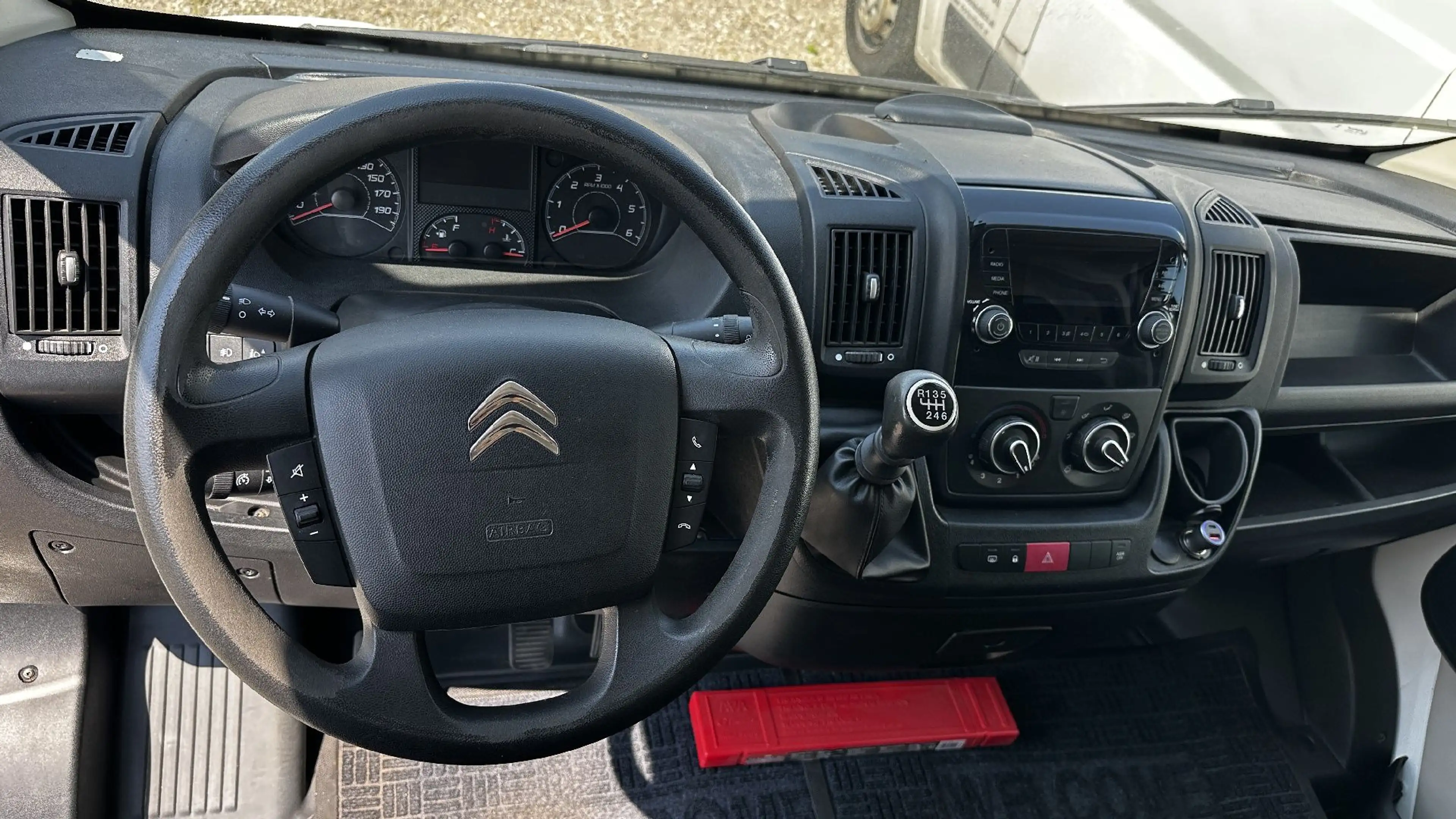 Citroen Jumper 33 2.2 HDi L2H2 3,3t — photo 9