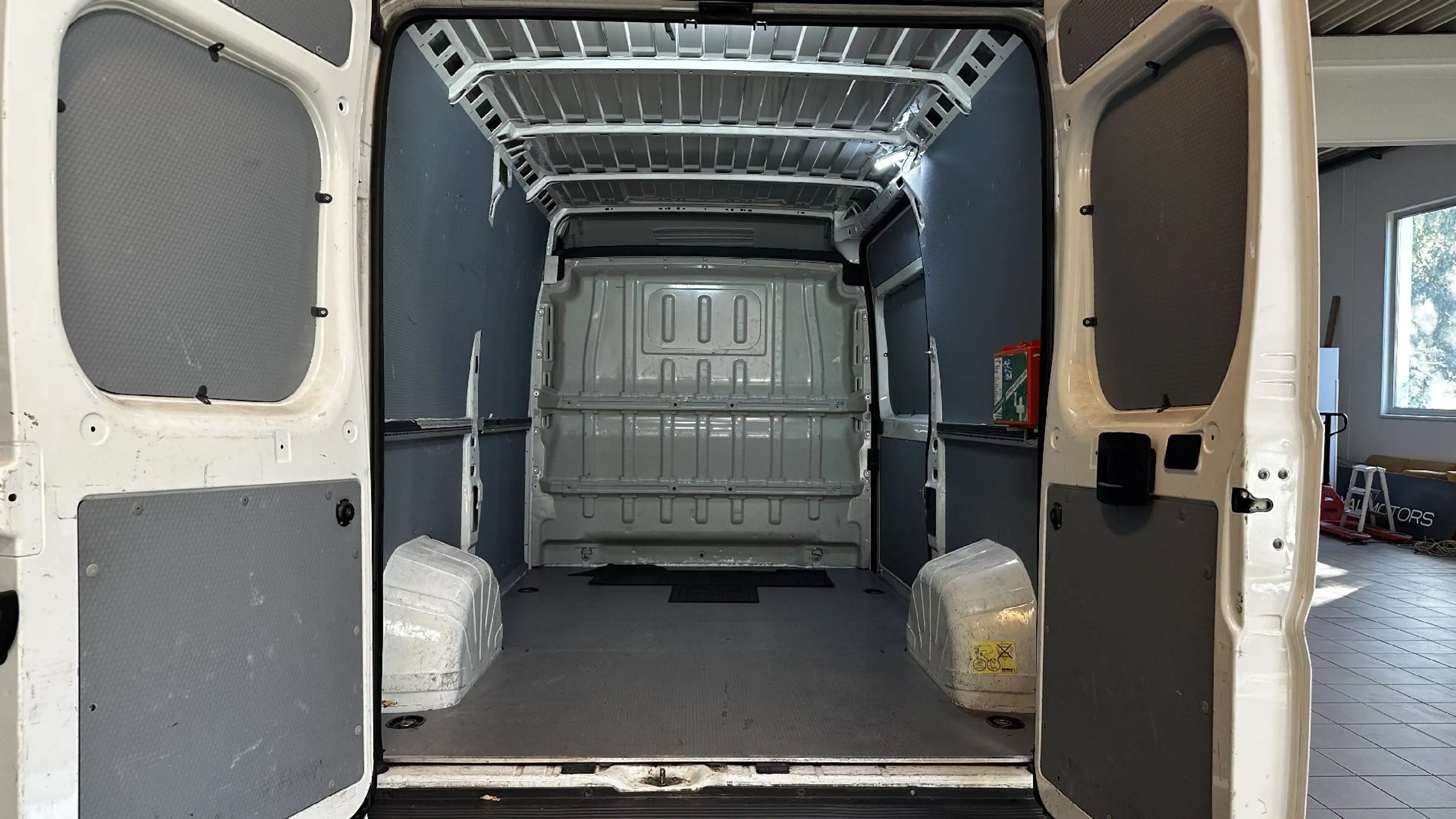Citroen Jumper 33 2.2 HDi L2H2 3,3t — photo 8