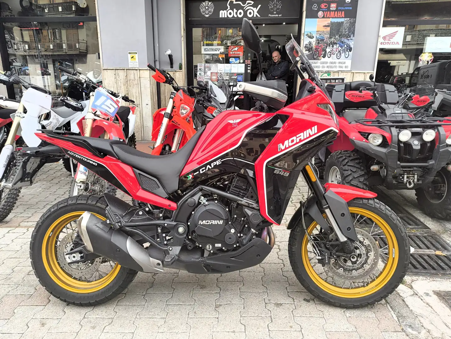 Moto Morini X-Cape 650 Gold Wheel Piros - 1