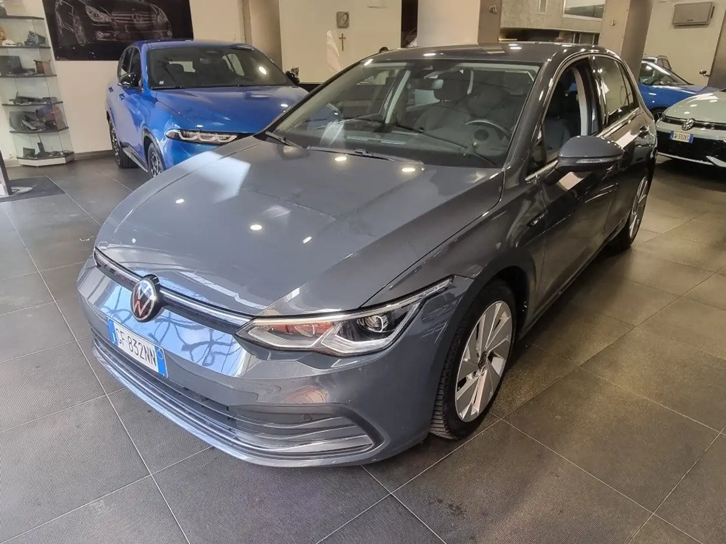 Volkswagen Golf 1.5 eTSI EVO DSG Style C. AUTOMATICO Grigio - 2