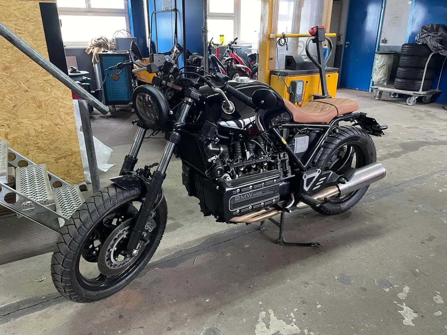 BMW K 1100 SCRAMBLER / CAFE' RACER Zwart - 1