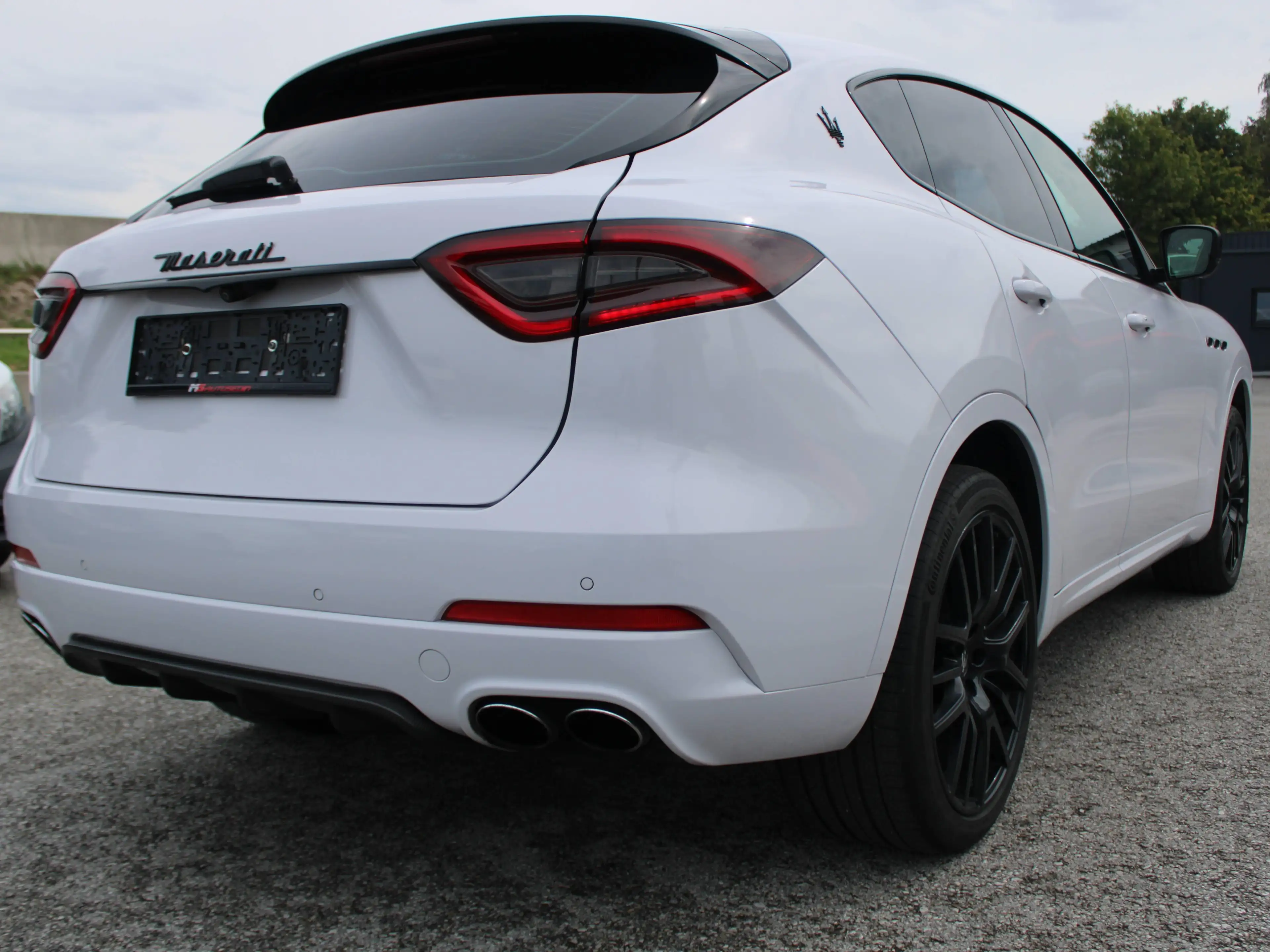 Maserati Levante Sport Design — photo 6