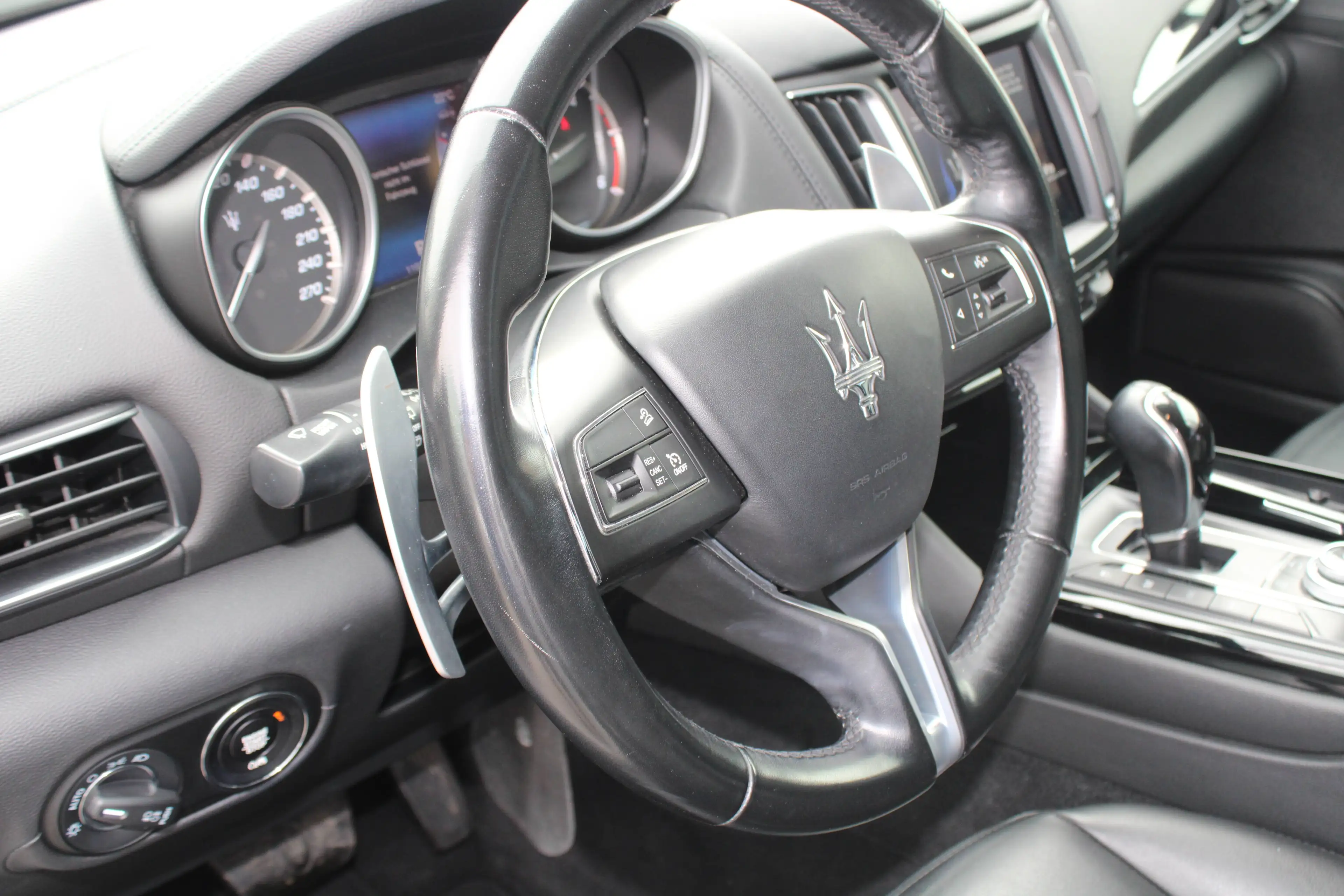 Maserati Levante Sport Design — photo 12