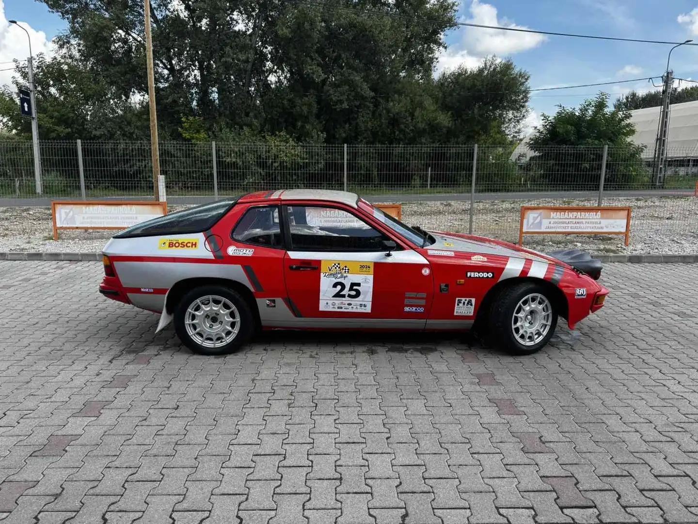 Porsche 924 Rot - 2