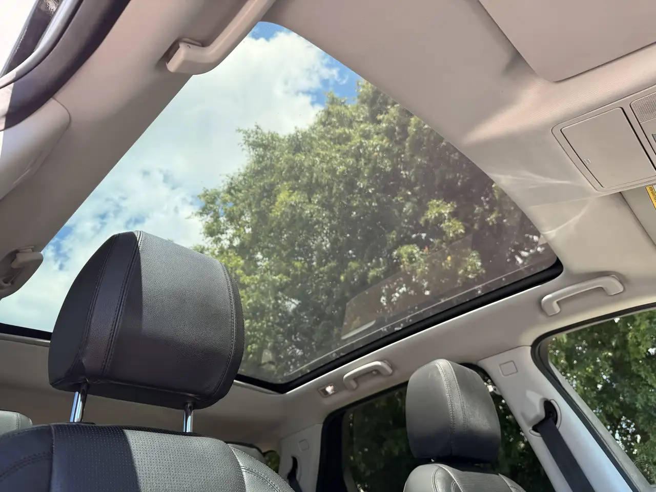 Land Rover Discovery Sport снимка Land Rover Discovery Sport
