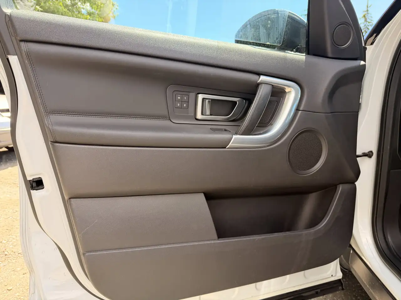 Land Rover Discovery Sport снимка Land Rover Discovery Sport