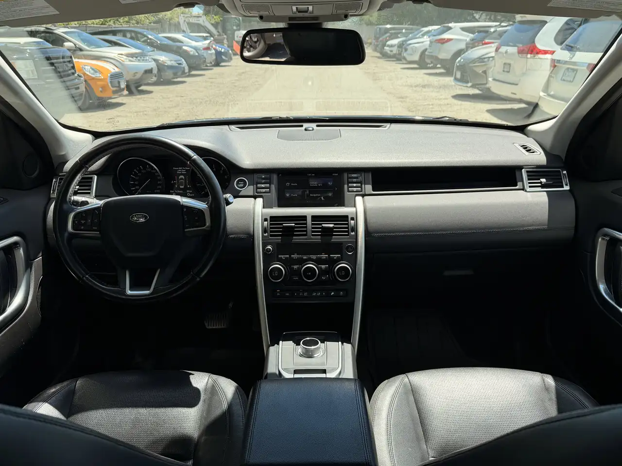 Land Rover Discovery Sport снимка Land Rover Discovery Sport