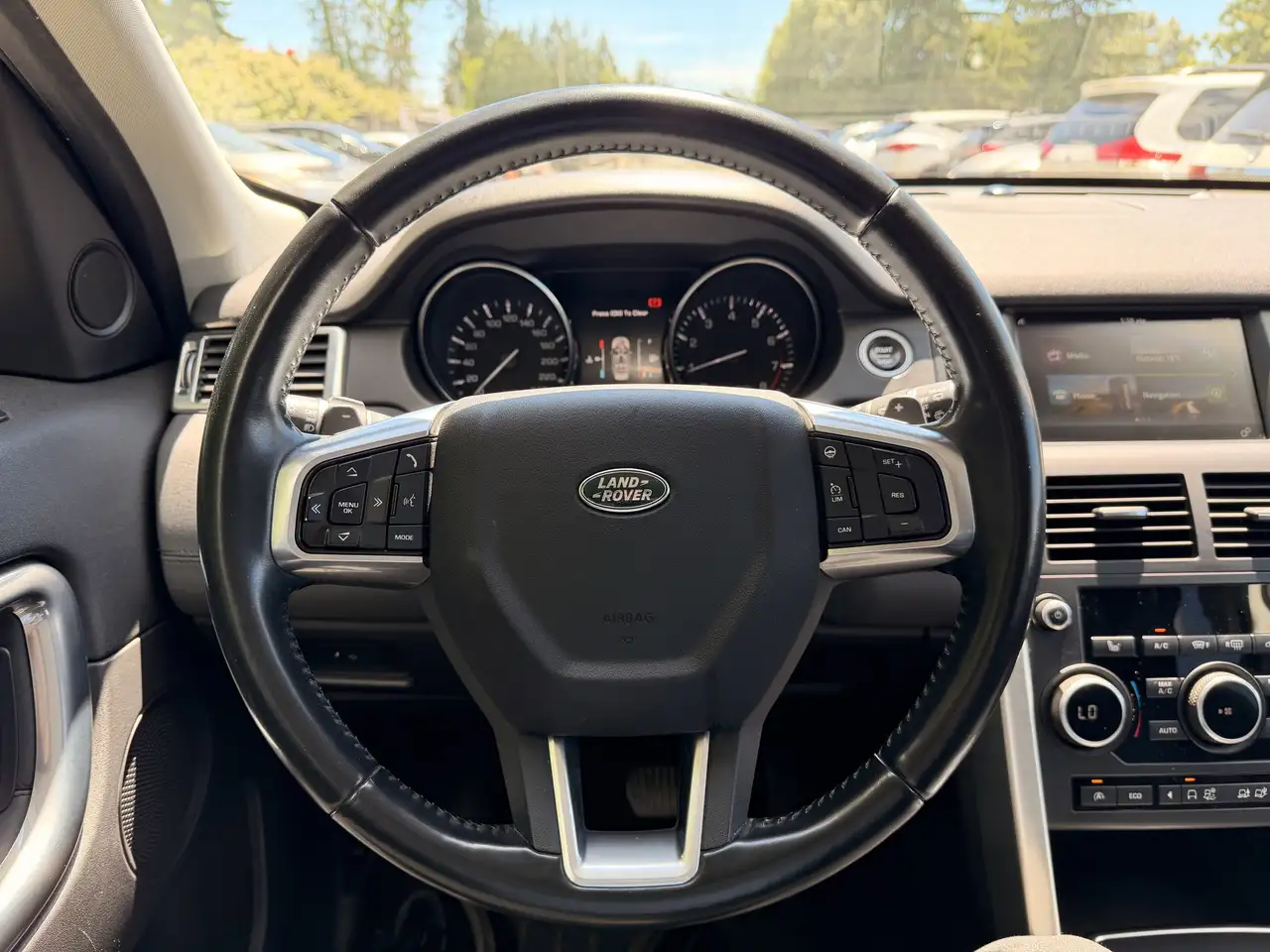 Land Rover Discovery Sport снимка Land Rover Discovery Sport