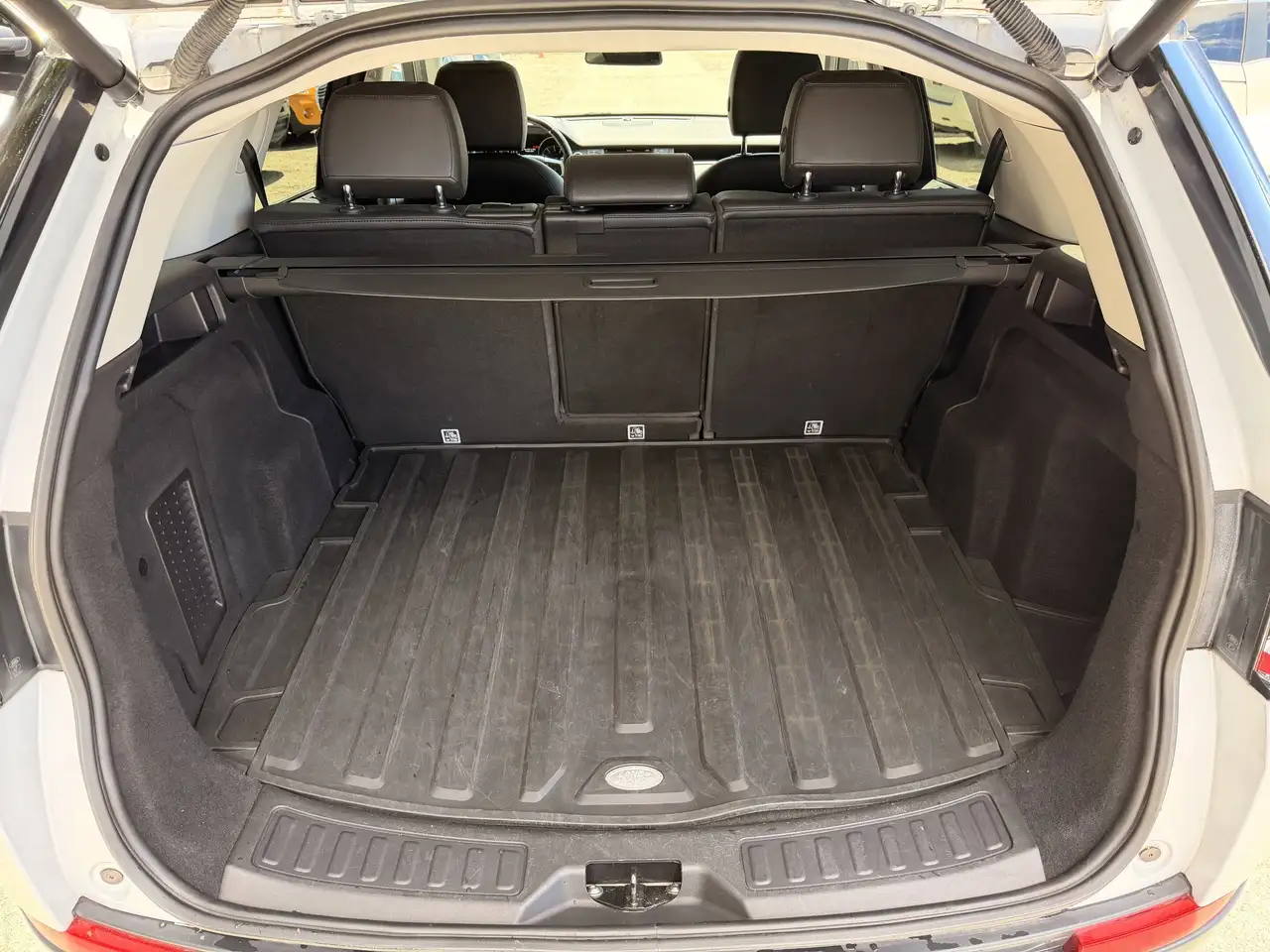 Land Rover Discovery Sport снимка Land Rover Discovery Sport