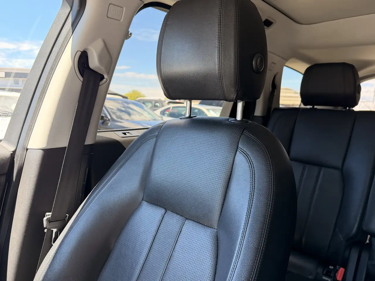 Land Rover Discovery Sport снимка Land Rover Discovery Sport