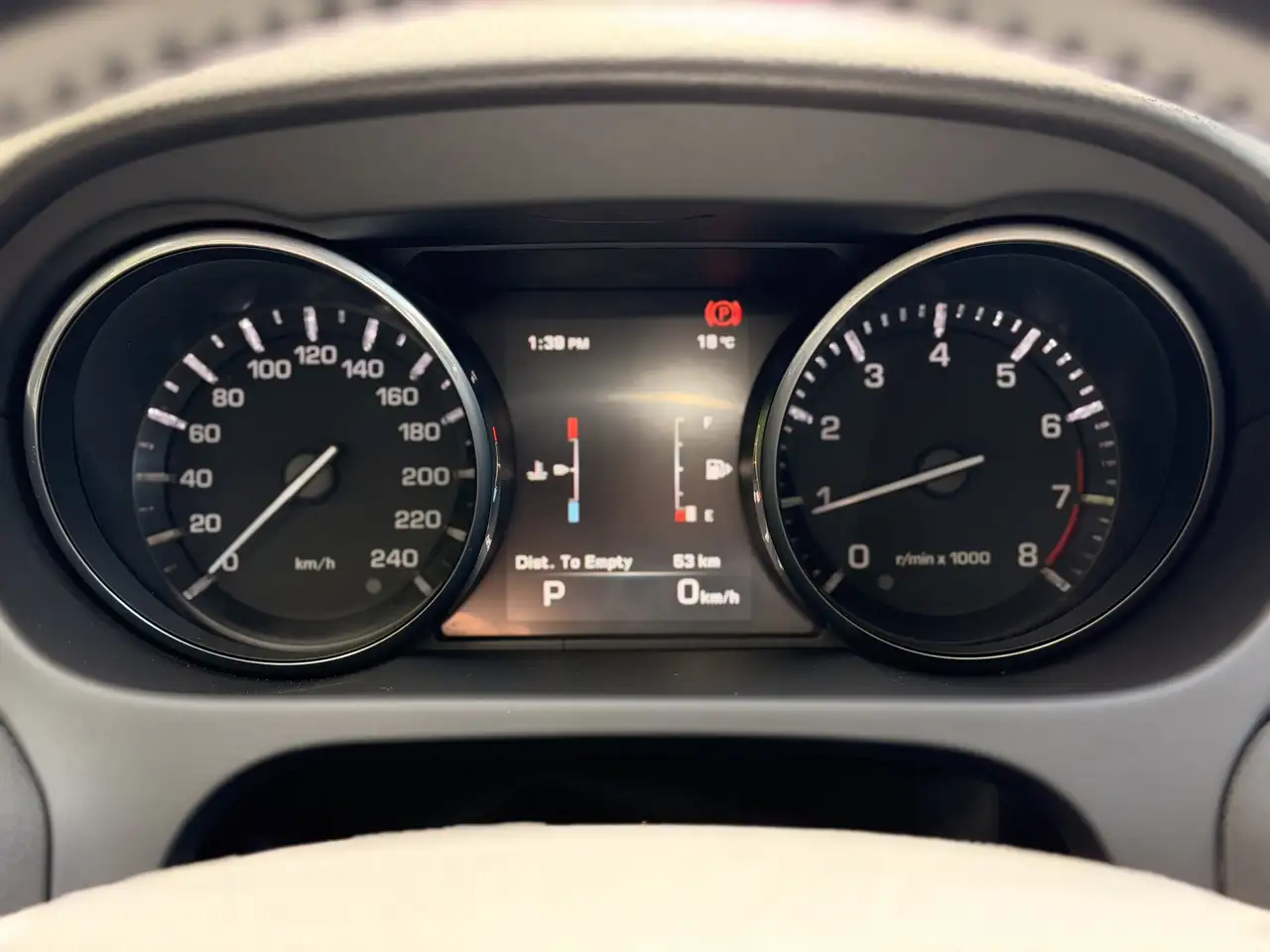 Land Rover Discovery Sport снимка Land Rover Discovery Sport