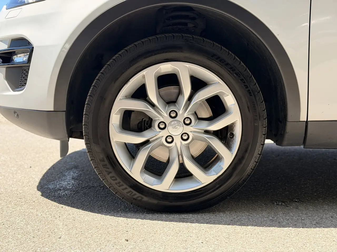 Land Rover Discovery Sport снимка Land Rover Discovery Sport