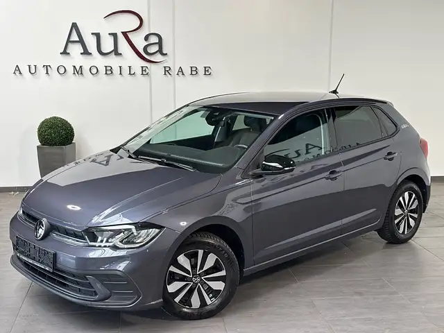 Volkswagen Polo view 2