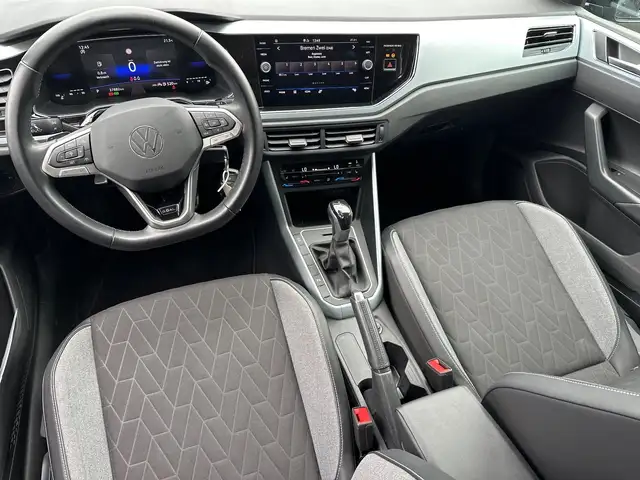 Volkswagen Polo view 12