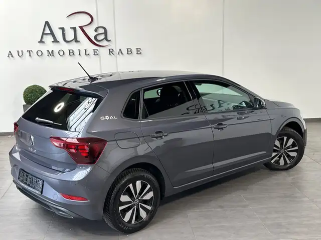 Volkswagen Polo view 5