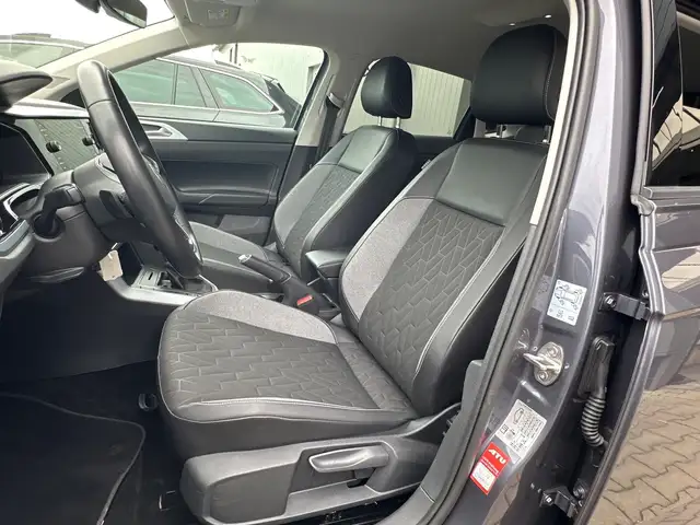 Volkswagen Polo view 10