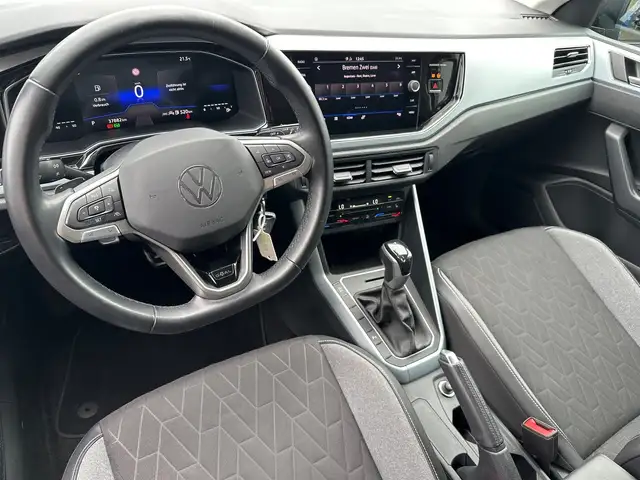 Volkswagen Polo view 9