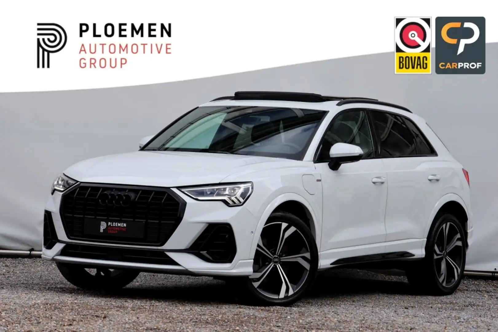 Audi Q3 45 TFSI e S-Line - 245 pk **Pano / Trekhaak / Sono Blanc - 1