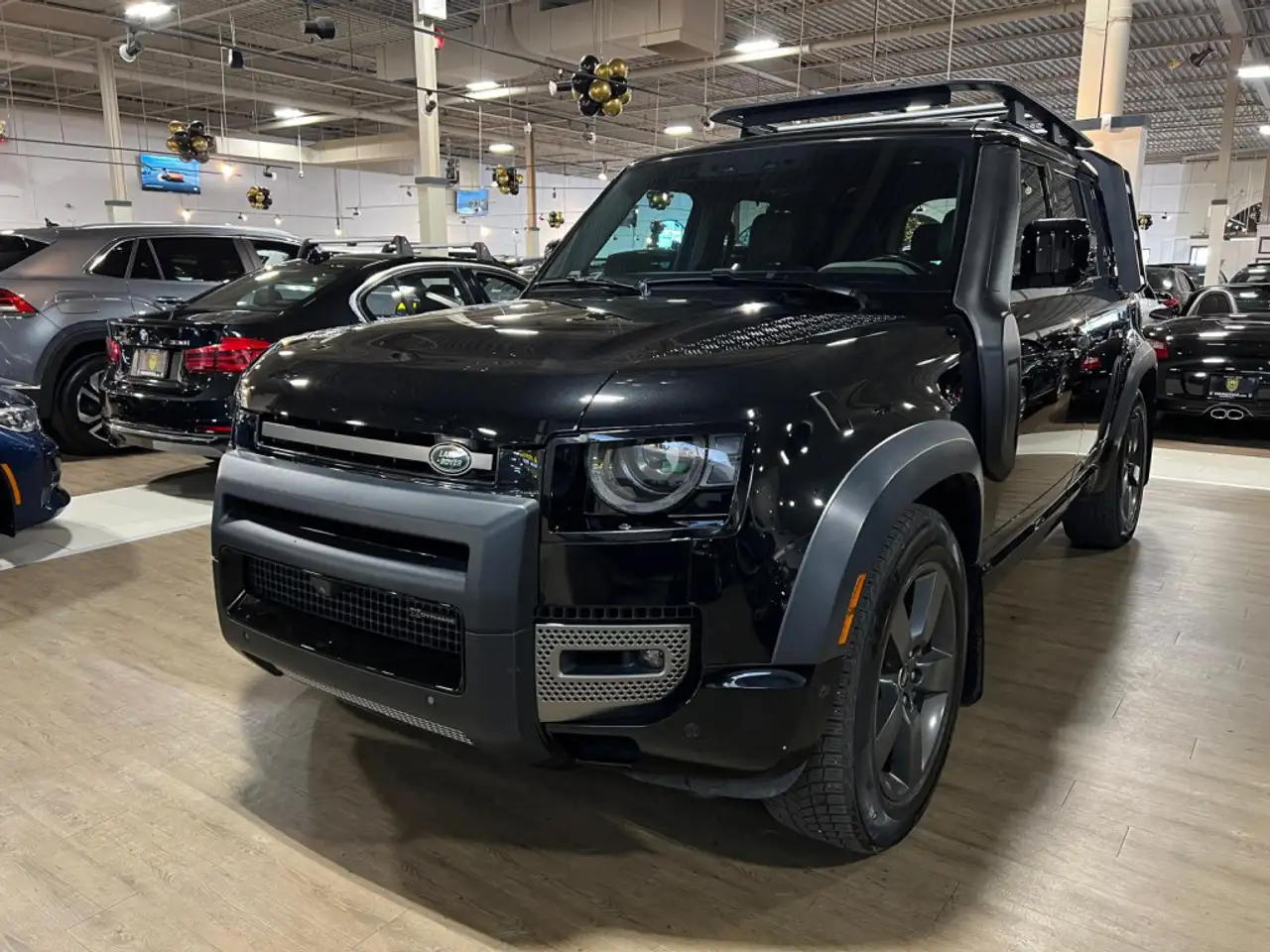 Land Rover Defender photo Land Rover Defender