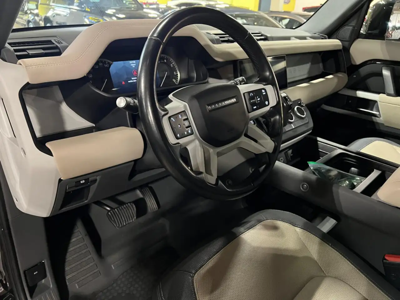 Land Rover Defender photo Land Rover Defender