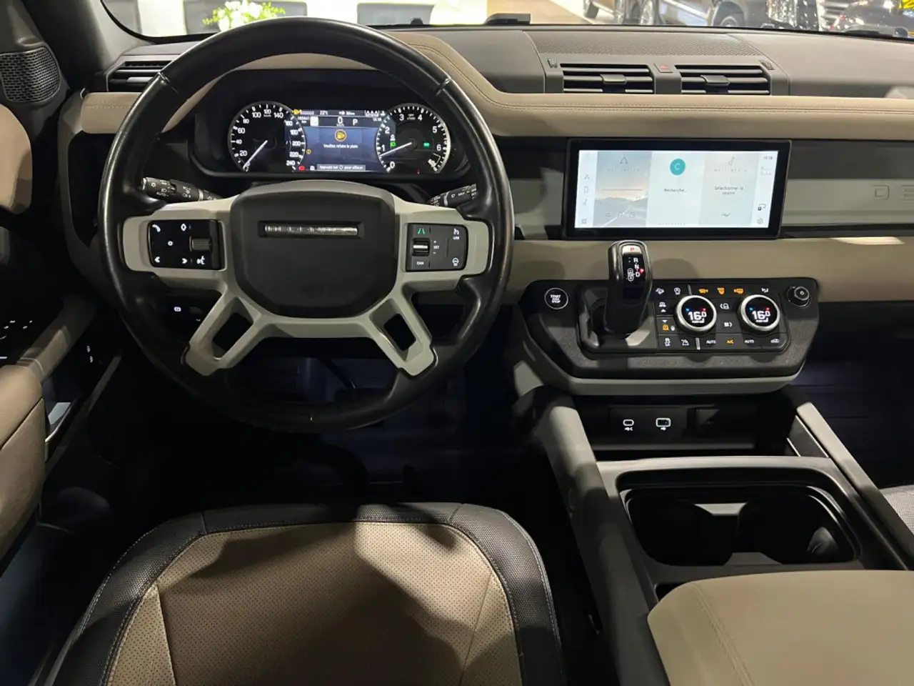 Land Rover Defender photo Land Rover Defender