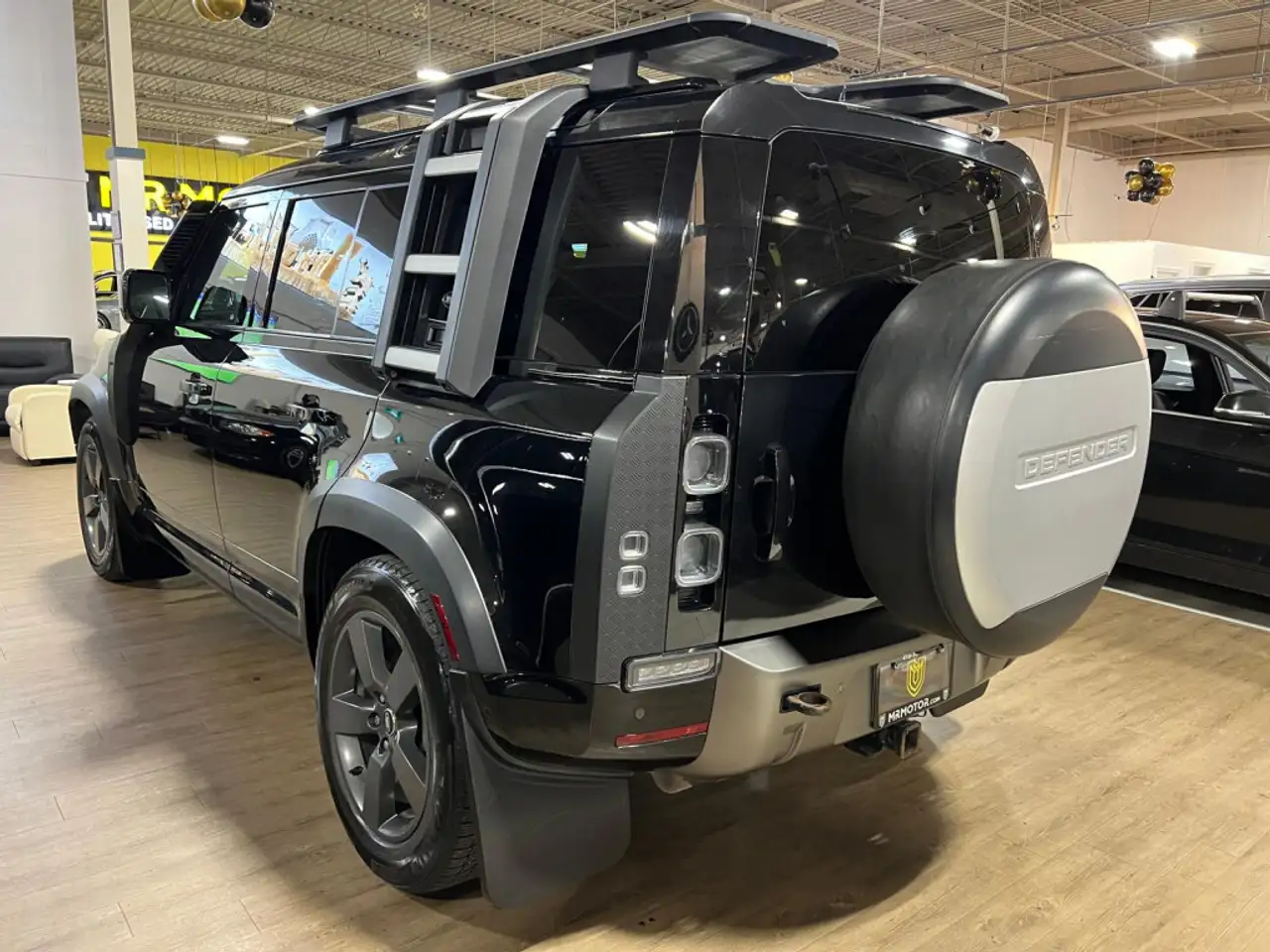 Land Rover Defender photo Land Rover Defender