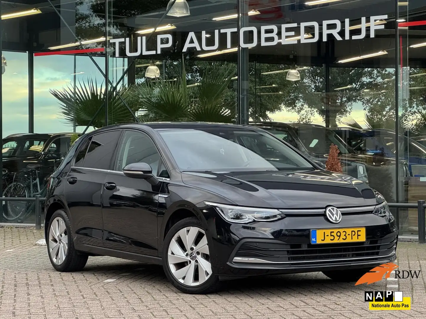 Volkswagen Golf VIII 1.5 TSI Style hb 5drs 2020 Virtueel Navi Schwarz - 1