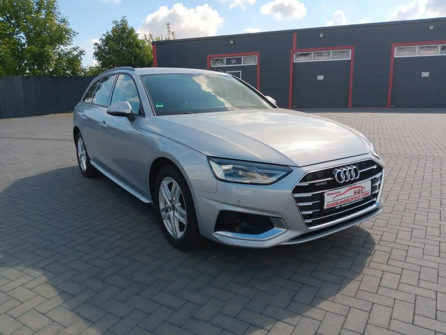 Audi A4 Avant 40 TFSI quattro Navi LED Klima Sitzheiz Silber - 2