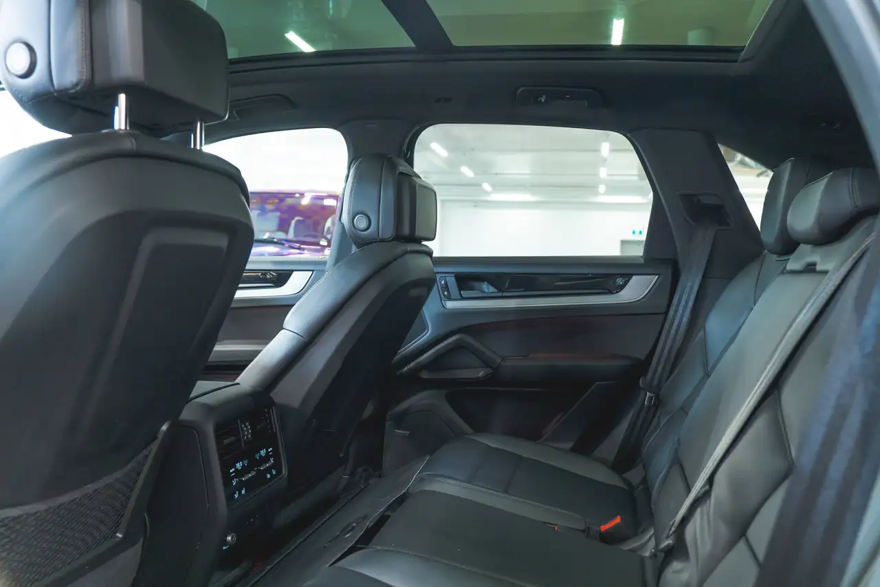Porsche Cayenne снимка Porsche Cayenne